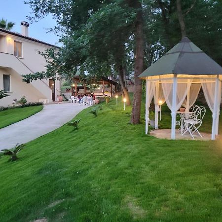Apartmán Casale Angela Torrevecchia Teatina Exteriér fotografie