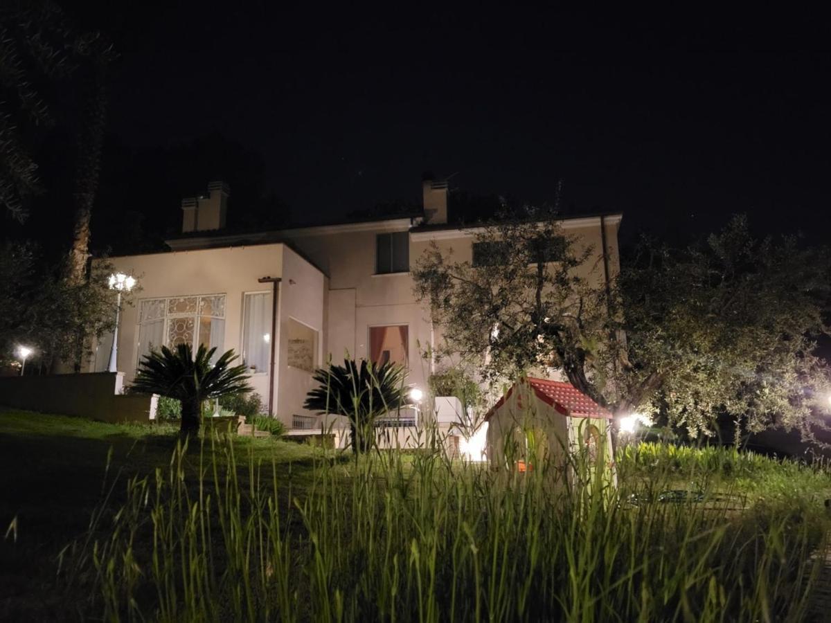 Apartmán Casale Angela Torrevecchia Teatina Exteriér fotografie