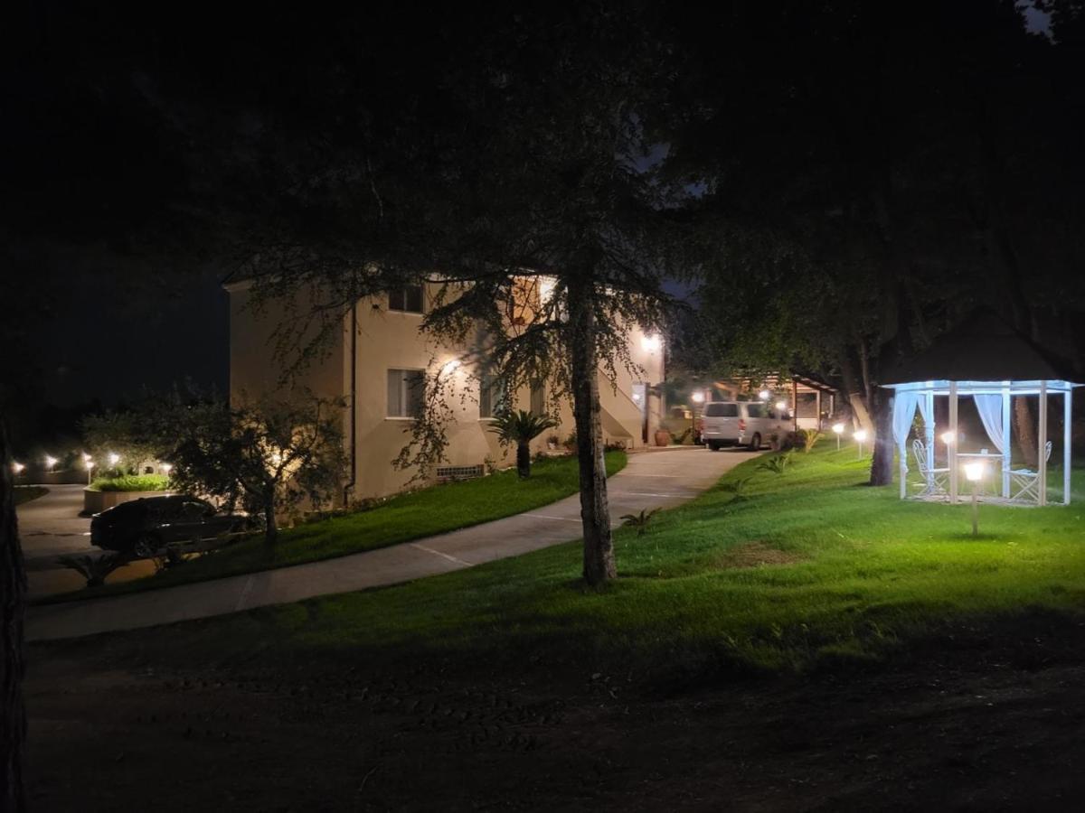 Apartmán Casale Angela Torrevecchia Teatina Exteriér fotografie